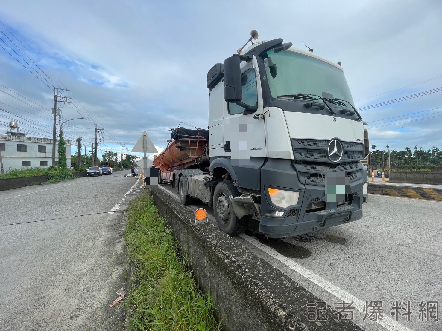 ▲高樹大橋今（1）日凌晨6時許發生死亡車禍。（圖／民眾提供）