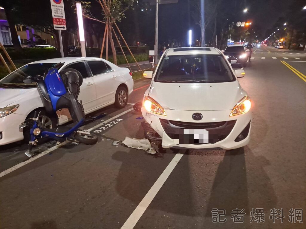 影／高雄機車逆向送驚嚇？她「恍神」騎到對向車道衝撞自小客　2車慘受害