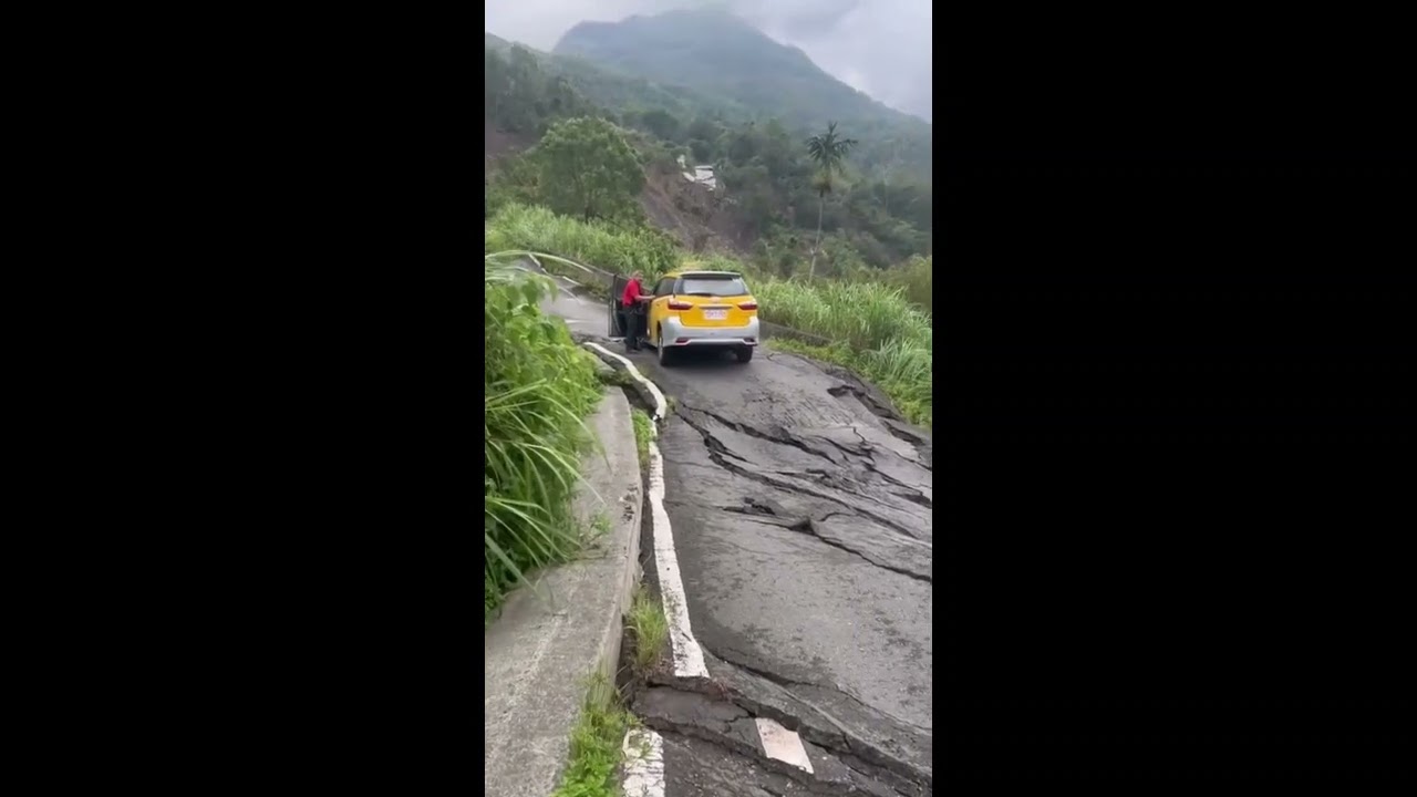 影／小黃司機被陷害！開進高雄那瑪夏區坍方路段　險掉落邊坡自嘲「我飛過來的」