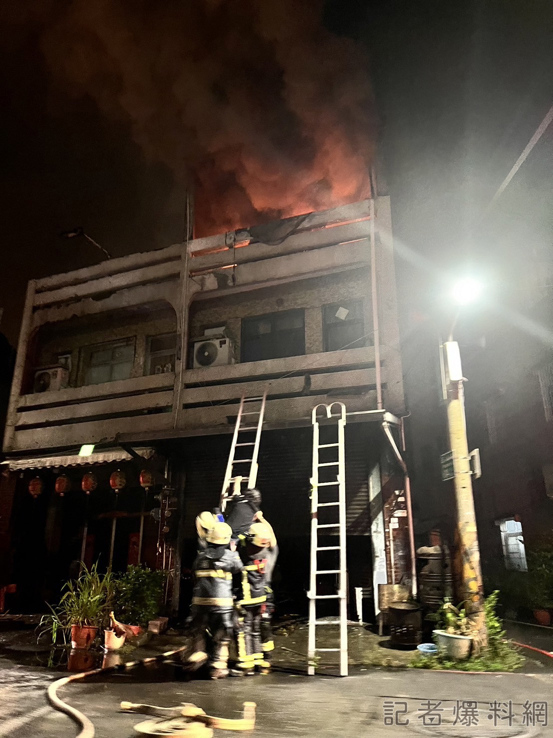 ▲高雄林園私人神壇今（10）日晚間傳出火警，1人被燒成焦屍。（圖／民眾提供）