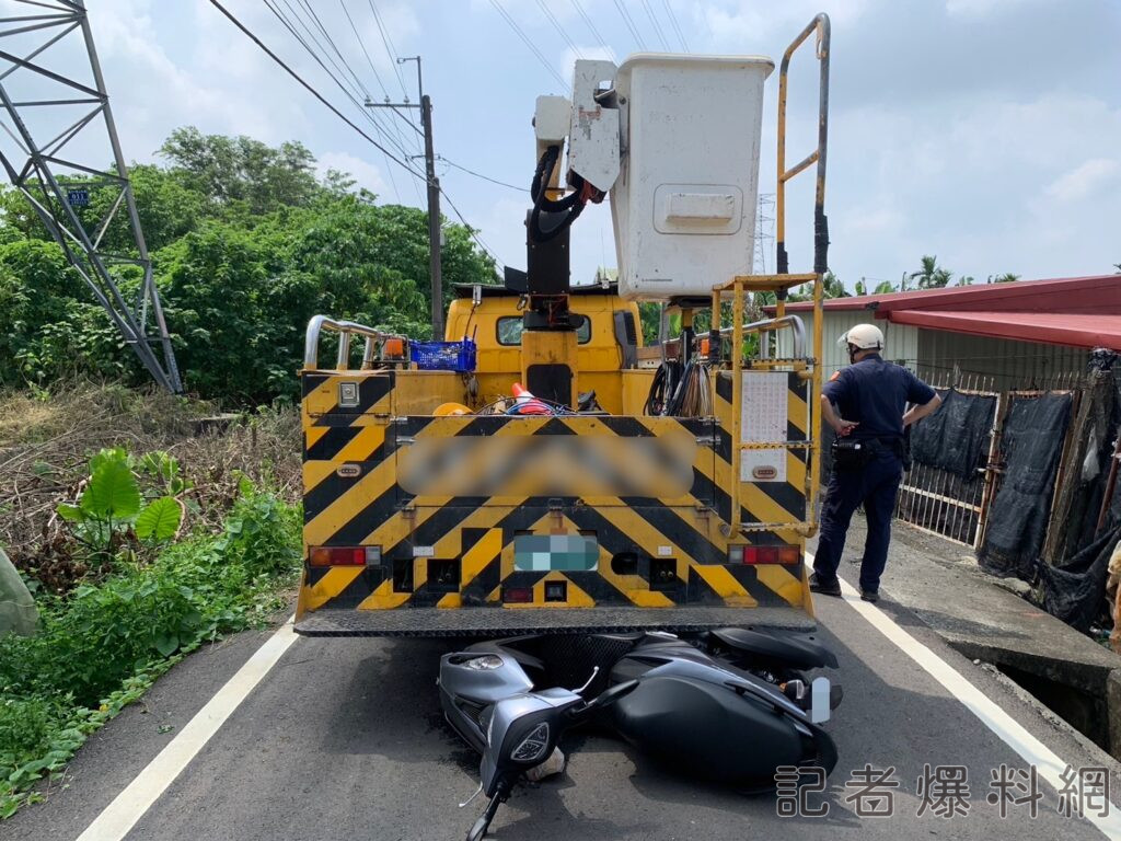 快訊／高雄台電工程車倒車沒注意…「母子倆遭捲車底」送醫雙雙不治