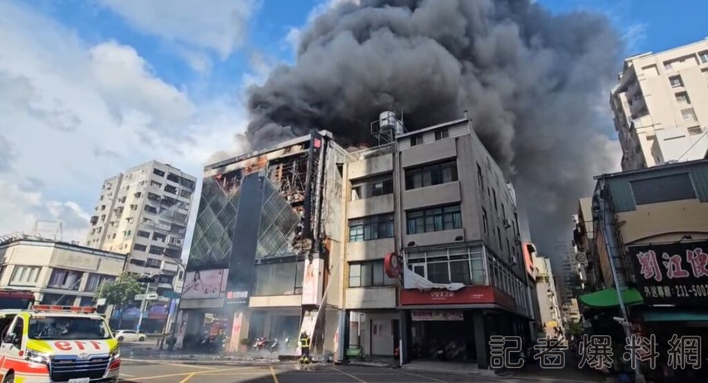 ▲高雄新興區婚紗店火警。（圖／民眾提供）