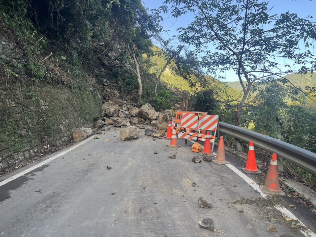 桃園復興區土石坍方！3百人一度受困　替代道路提前搶通放行