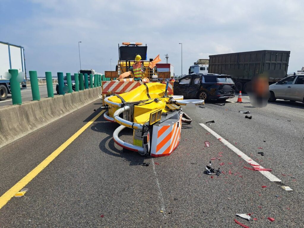 又是輔駕車撞緩撞車！　國道3號事故3人受傷