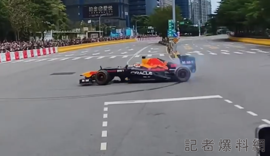 影／台中F1賽車開飆！封街甩尾燒胎　突「引擎起火」圍觀車迷驚