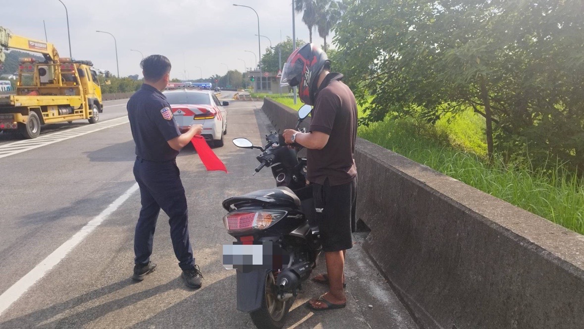 （有片）台中騎機車要回新北三重！　誤上國道 3號扣車開罰