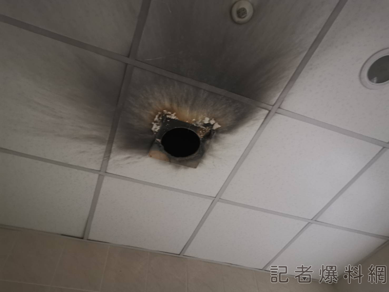 ▲台南大內長照中心火警，業者及護師師即時發現並撲滅火勢，同步疏散住民幸未釀成更大意外（圖／記者王俊勝 翻攝，下同）