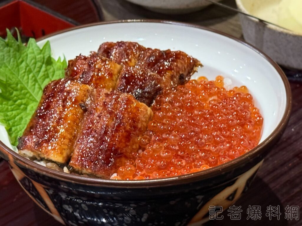 魚卵鰻魚丼。內含：蒲燒鰻魚半身(附米飯)、魚卵50g、時令配菜、特製清湯、醃菜。張哲偉攝